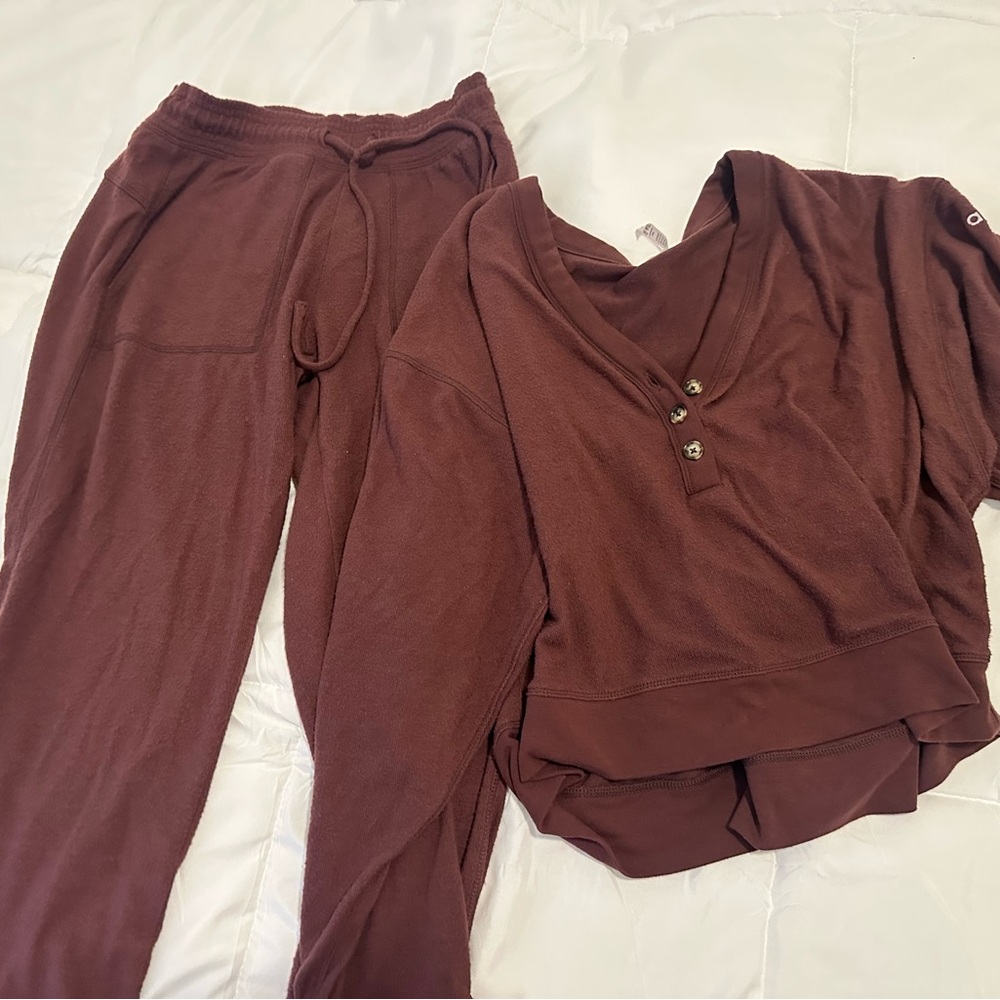 ALO Yoga Lounge Set